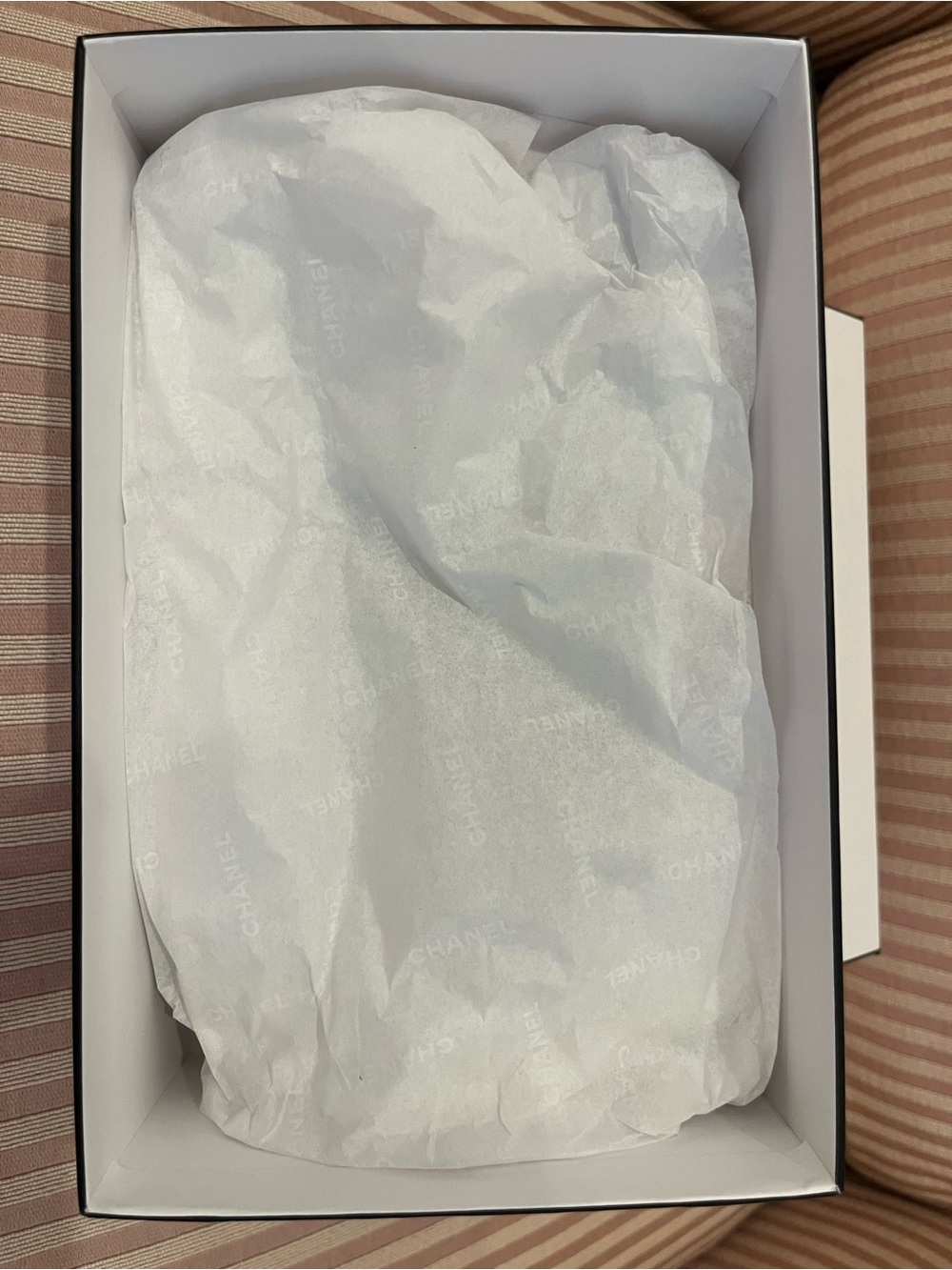 GWP CHANEL Gift Box, CHANEL Tissue Paper, Two Coco Perfume Samples - Picture 5 of 10